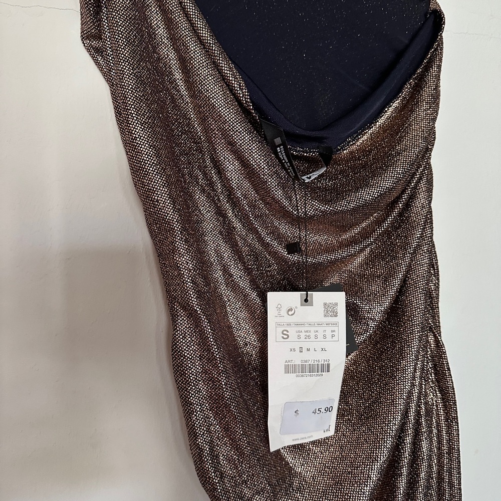 ZARA / Golden top / NWT / women